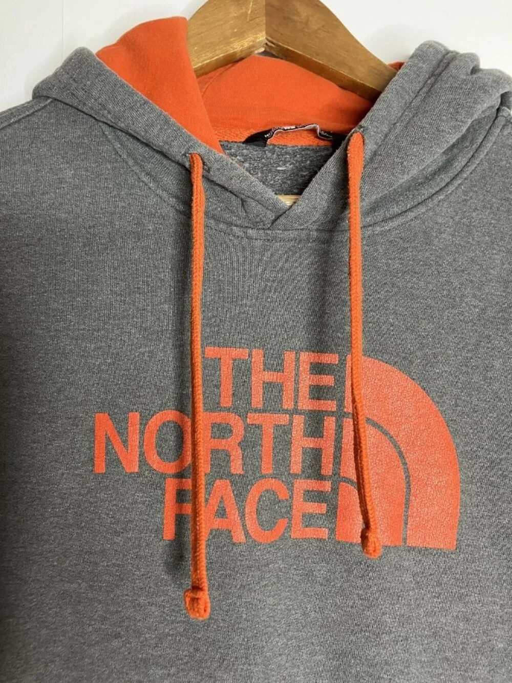 The North Face Men's M Gray Orange Pullover Hoodie Sweatshirt Activewear